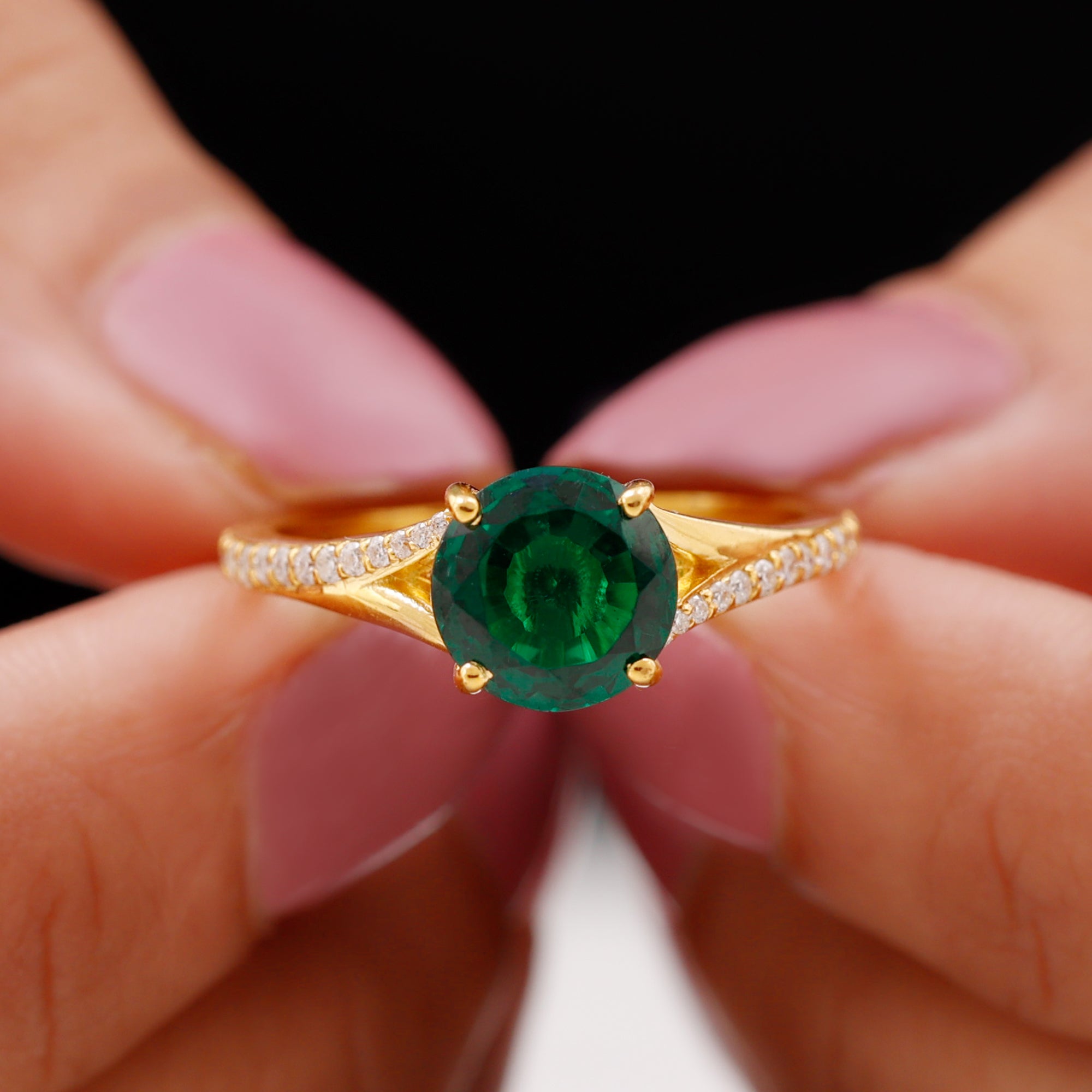 8 MM Created Emerald Solitaire Split Shank Ring with Diamond Lab Created Emerald - ( AAAA ) - Quality - Rosec Jewels